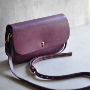 オーダーメイド品（イタリアンレザー）のお渡し。